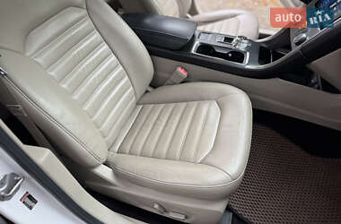 Седан Ford Fusion 2016 в 
