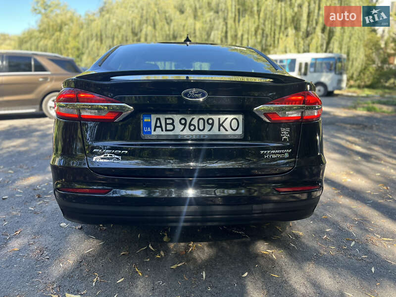Седан Ford Fusion 2018 в Тульчине