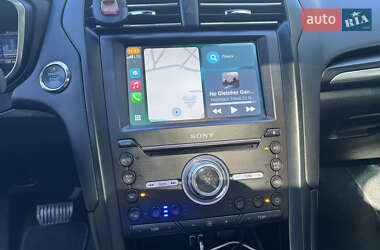 Седан Ford Fusion 2018 в 