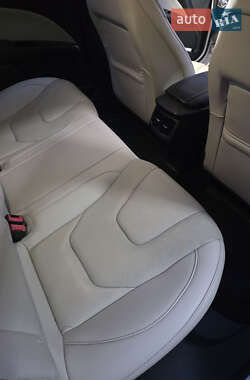Седан Ford Fusion 2015 в 