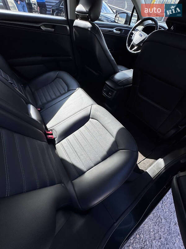 Седан Ford Fusion 2014 в Запоріжжі