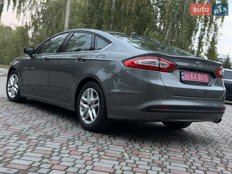 Седан Ford Fusion 2014 в Лубнах