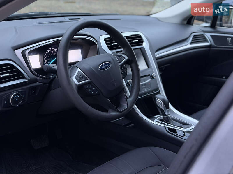 Седан Ford Fusion 2014 в Лубнах