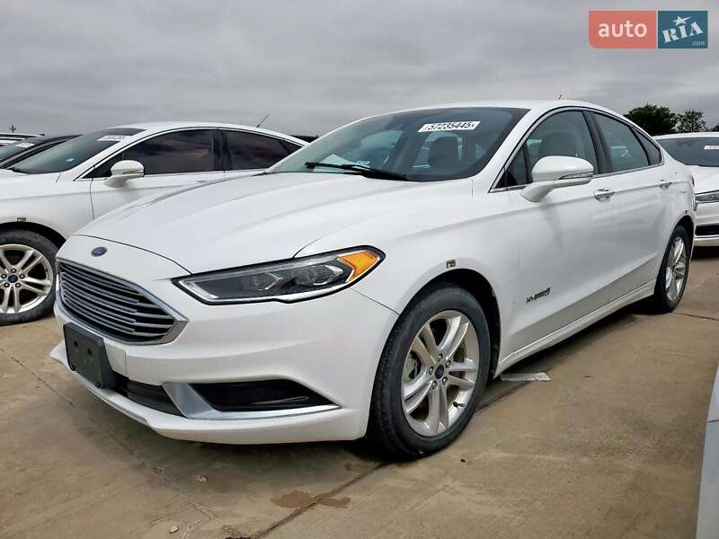 Седан Ford Fusion 2018 в 