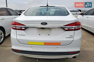 Седан Ford Fusion 2018 в 