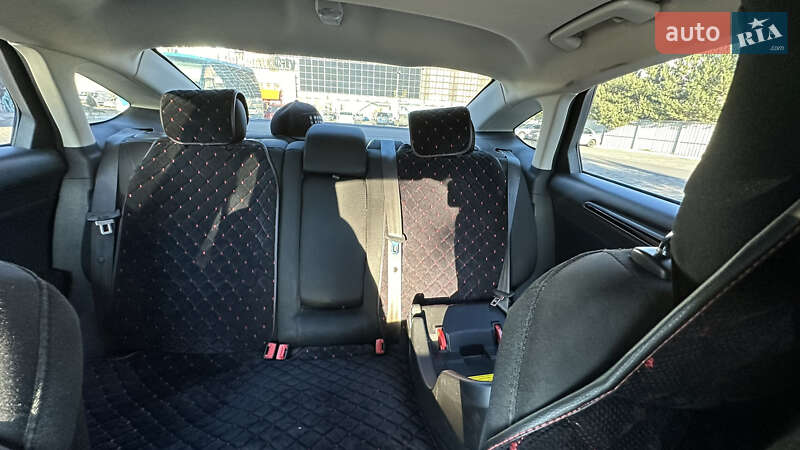 Седан Ford Fusion 2014 в Луцке фото 18 Седан Ford Fusion 2014 в Луцке