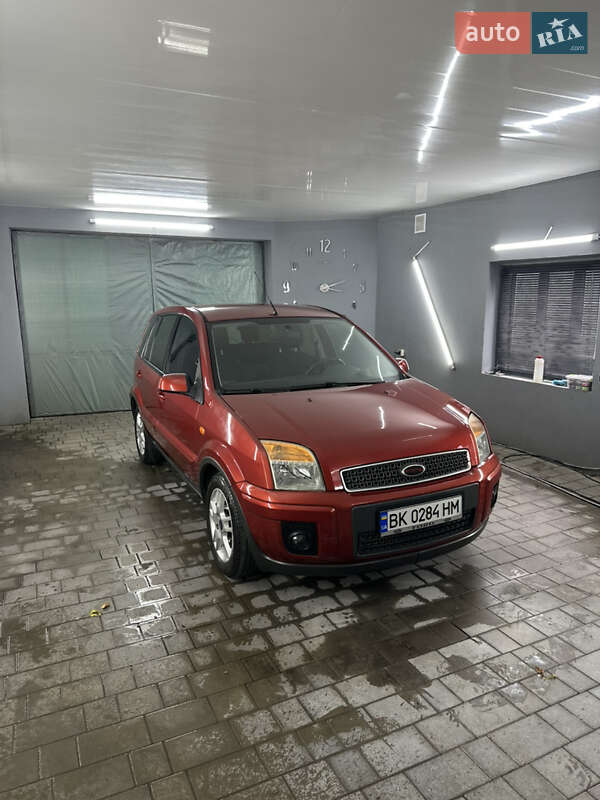Хетчбек Ford Fusion 2006 в 