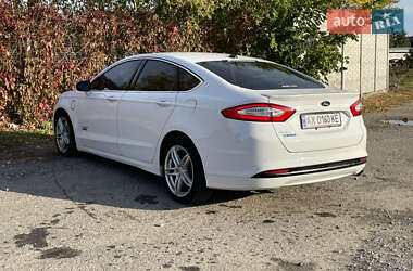 Седан Ford Fusion 2014 в 