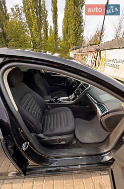 Седан Ford Fusion 2014 в 