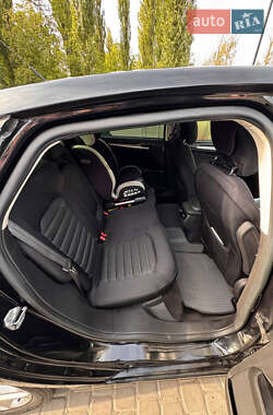 Седан Ford Fusion 2014 в 