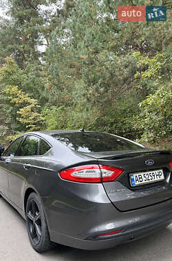 Седан Ford Fusion 2016 в 