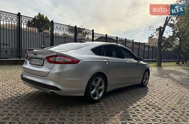 Седан Ford Fusion 2014 в 