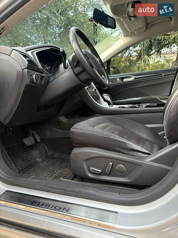 Седан Ford Fusion 2014 в Харкові