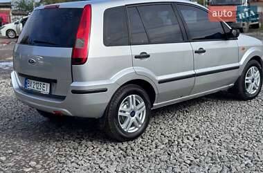 Хэтчбек Ford Fusion 2004 в 