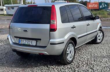 Хэтчбек Ford Fusion 2004 в 