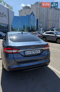 Седан Ford Fusion 2017 в 