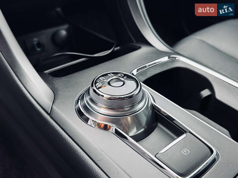 Седан Ford Fusion 2016 в Львове