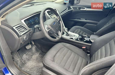 Седан Ford Fusion 2014 в 
