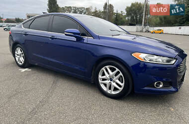 Седан Ford Fusion 2014 в 
