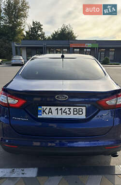 Седан Ford Fusion 2015 в 