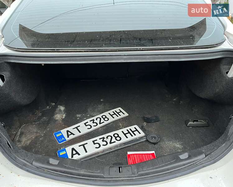 Седан Ford Fusion 2014 в 