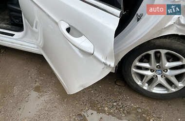 Седан Ford Fusion 2014 в 
