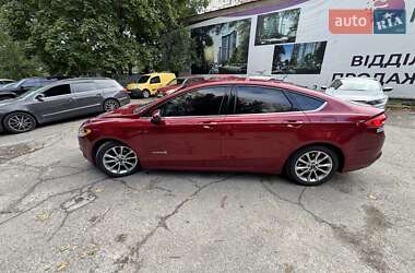Седан Ford Fusion 2016 в 