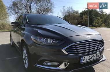Седан Ford Fusion 2016 в 