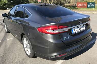Седан Ford Fusion 2016 в 