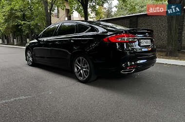 Седан Ford Fusion 2017 в 