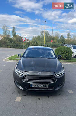 Седан Ford Fusion 2013 в 