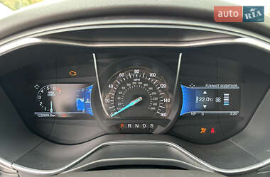 Седан Ford Fusion 2015 в 