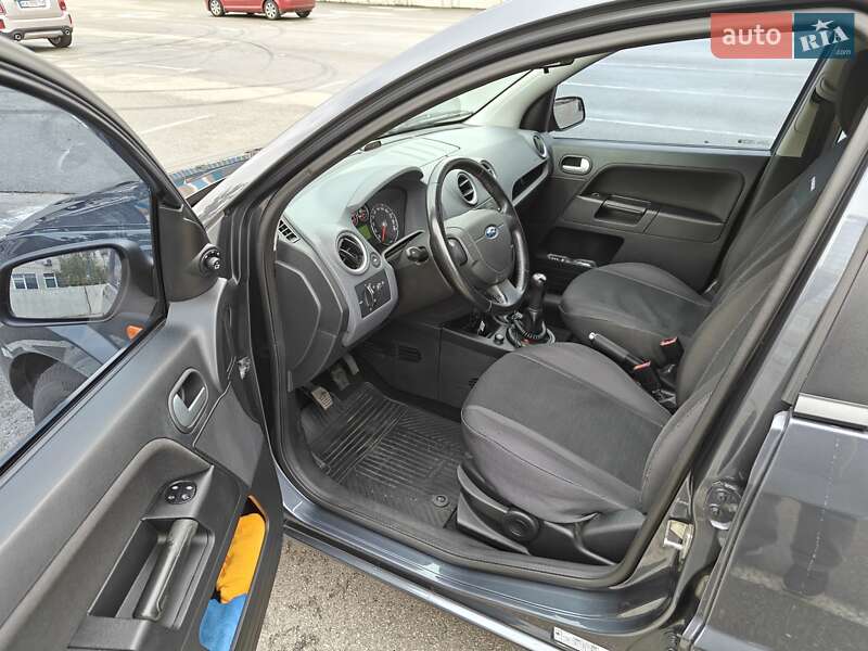 Хэтчбек Ford Fusion 2007 в Киеве