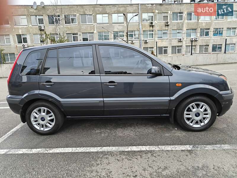 Хэтчбек Ford Fusion 2007 в Киеве