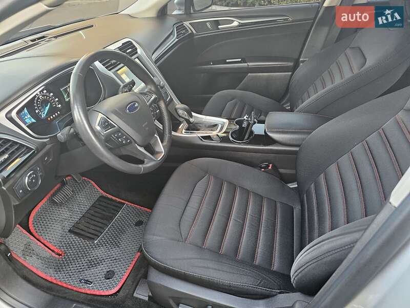 Седан Ford Fusion 2015 в Києві