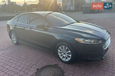 Седан Ford Fusion 2014 в 