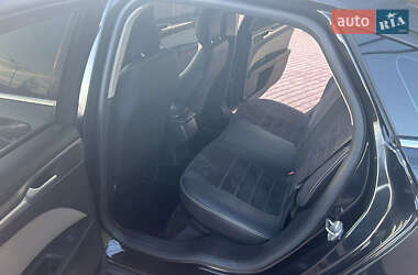 Седан Ford Fusion 2014 в 