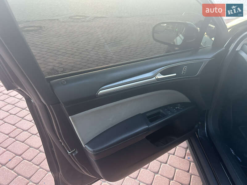 Седан Ford Fusion 2014 в Харкові