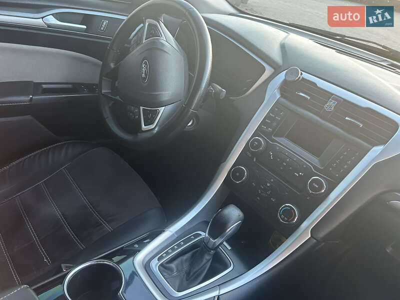 Седан Ford Fusion 2014 в Харкові