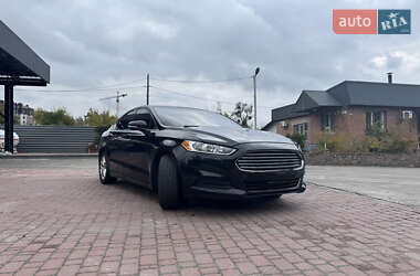Седан Ford Fusion 2016 в 