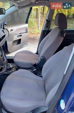 Хэтчбек Ford Fusion 2009 в 