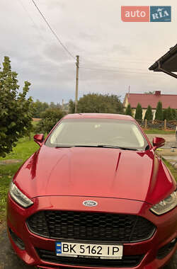 Седан Ford Fusion 2013 в 