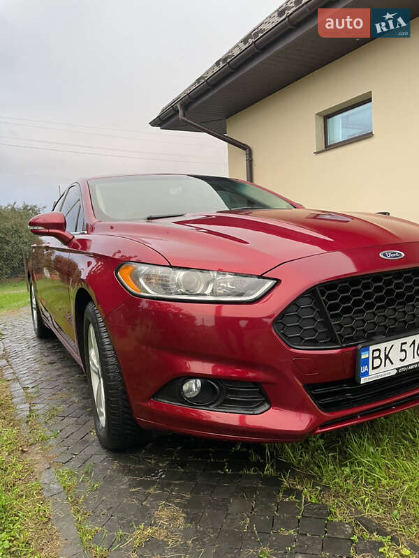 Седан Ford Fusion 2013 в Ровно