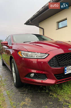 Седан Ford Fusion 2013 в 