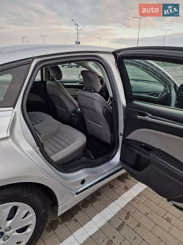 Седан Ford Fusion 2014 в Борисполі