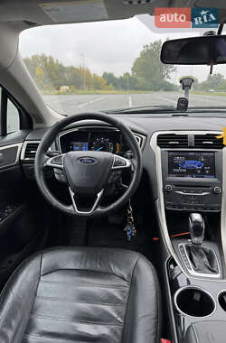 Седан Ford Fusion 2012 в 