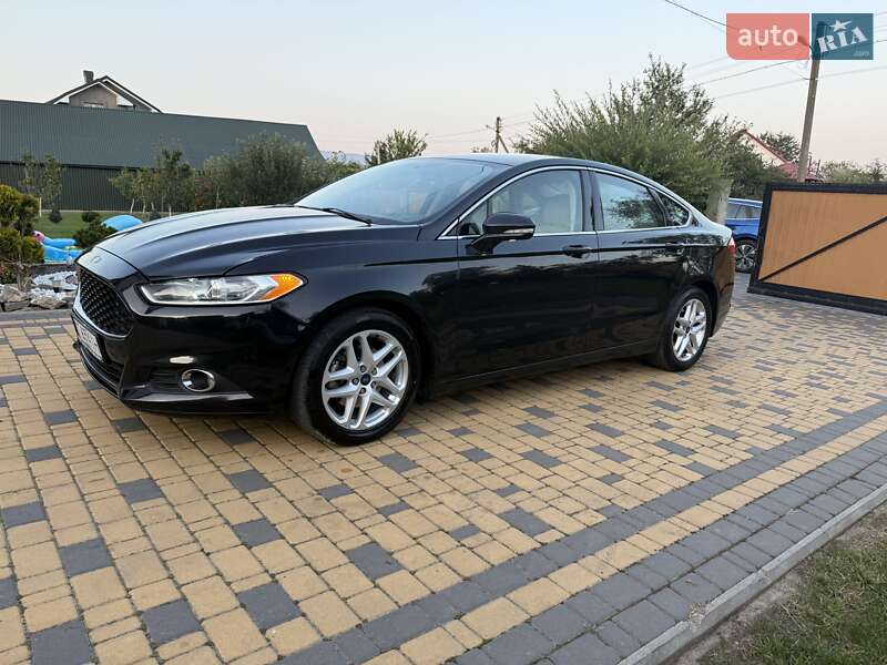 Седан Ford Fusion 2014 в 