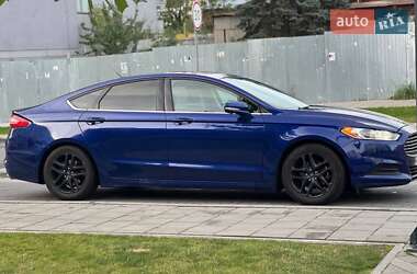 Седан Ford Fusion 2016 в 