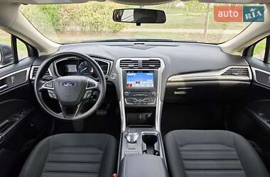 Седан Ford Fusion 2018 в 