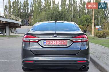 Седан Ford Fusion 2018 в 